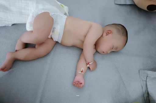 巢湖宝宝突然很多眼屎